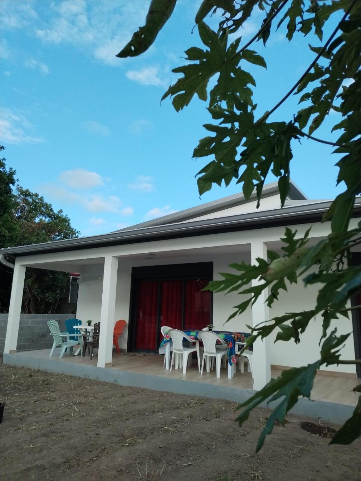 Chez Monblanc Villa Saint-Joseph Exterior photo